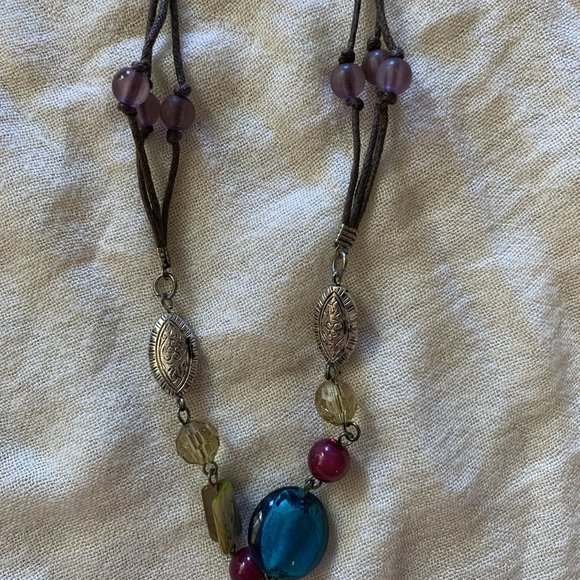 Multicoloured beaded necklace - Picture 2 of 5